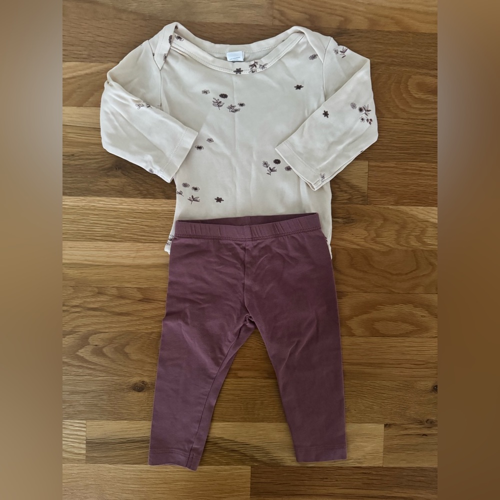 Colored Organics cream and purple set